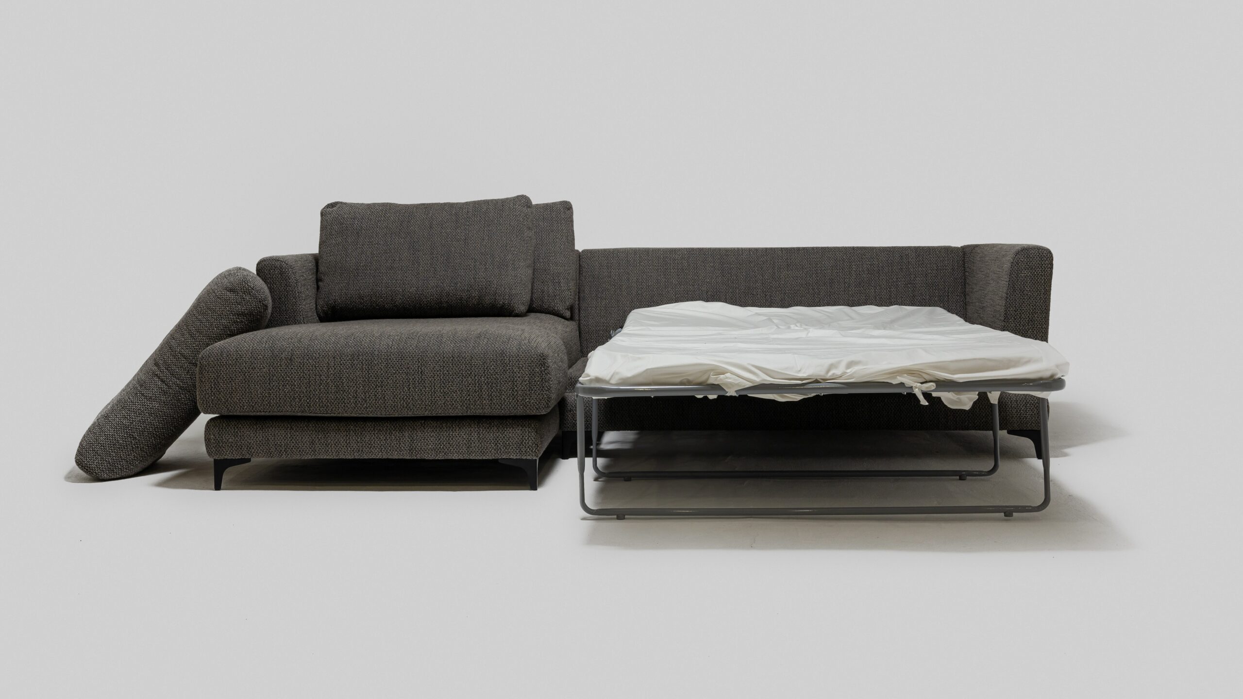 Дизайнерский диван Taiga 3
